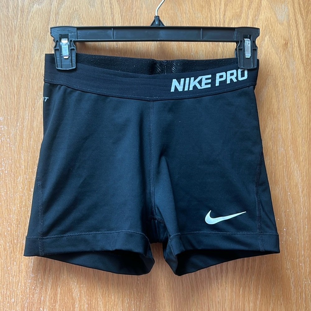 Women’s Nike pro spandex shorts
